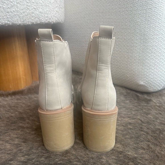 Dolce Vita Juliet Cream Bootie - Picture 3 of 4